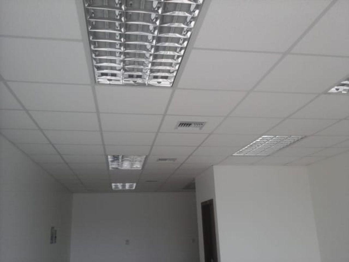 Oficina en Venta en Principal de Villa Club - Av Leon Febres Cordero (Rg), Guayas — imagen 8