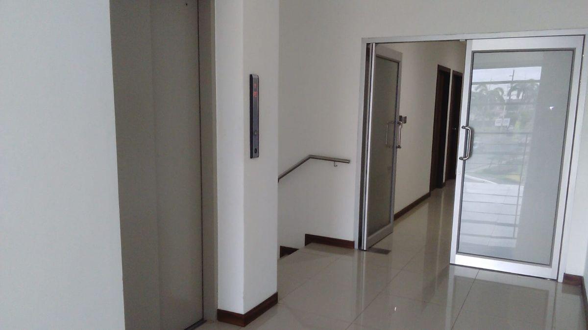 Oficina en Venta en Principal de Villa Club - Av Leon Febres Cordero (Rg), Guayas — imagen 7
