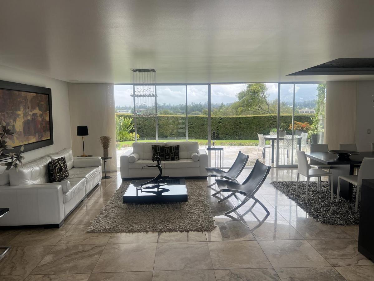 Puembo Casa de Venta en Arrayanes — imagen 8
