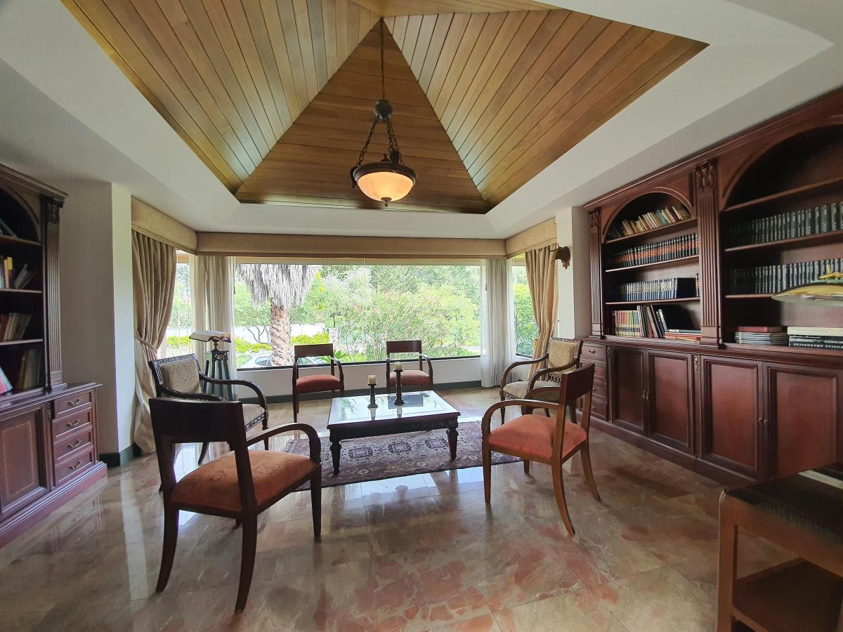 Venta o Renta Casa Amoblada Cumbayá Urbanización Rincón del Valle Frente Plaza Rancho San Francisco — imagen 7