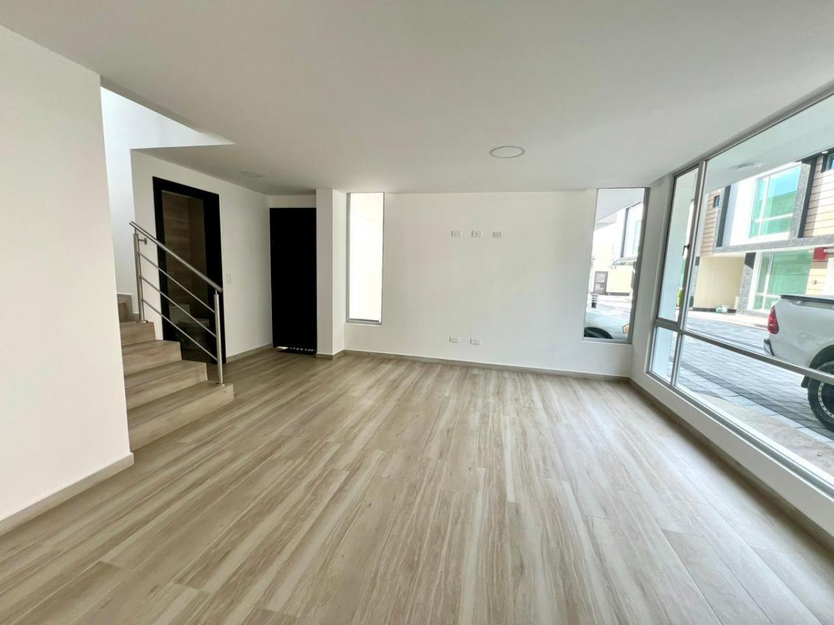 Mv - Tumbaco, Sector La Morita, en Venta Casa 4d 170 m² con Jardin 60 m², Terraza 53 m² — imagen 9