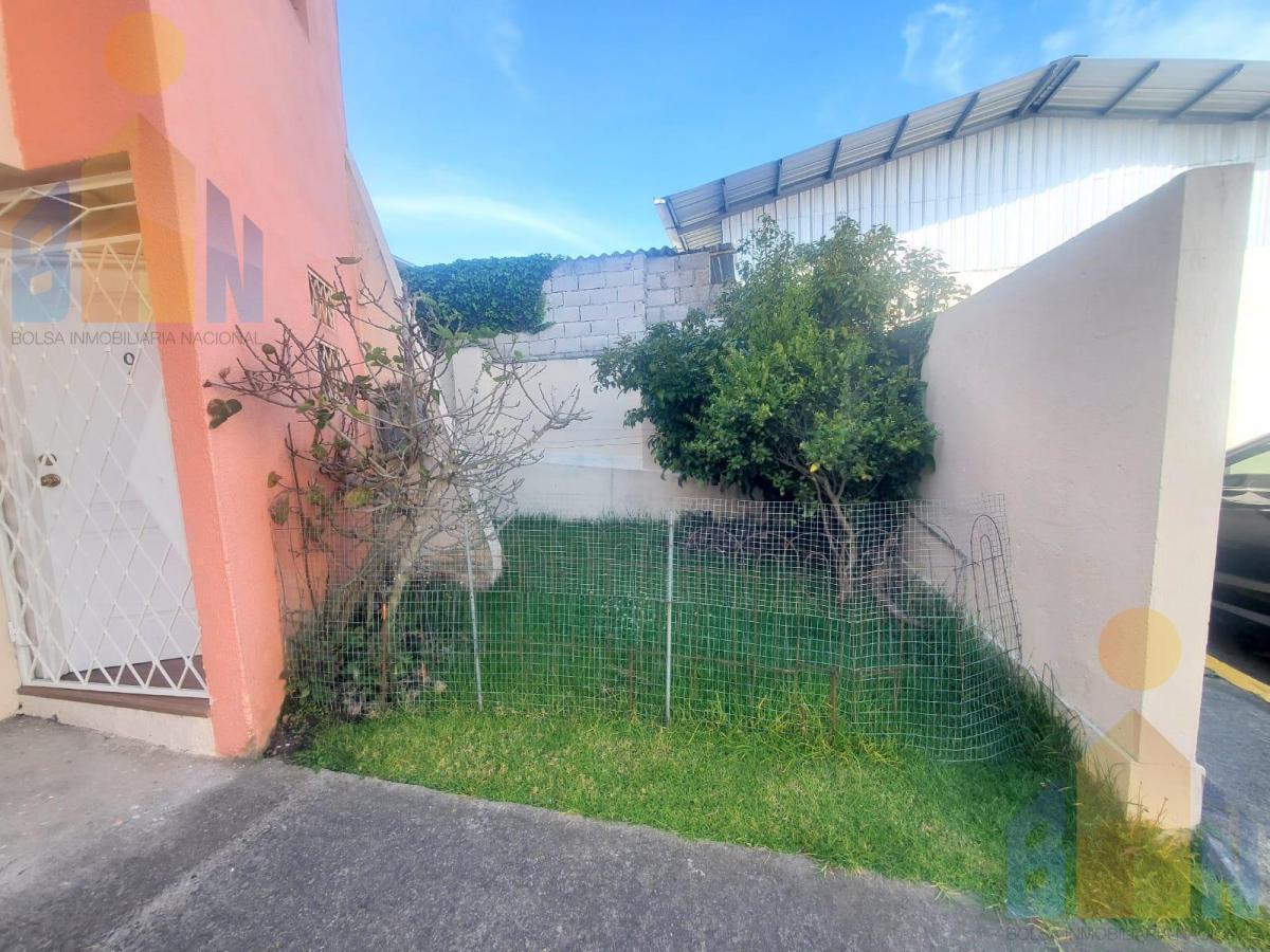 Casa Dentro de Conjunto en Venta Al Norte de Quito Sector San Isidro del Inca — imagen 8