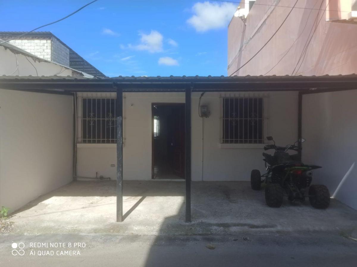 Venta de Casa en Urbanizacion Zona Norte Manta Fv, Manabí — imagen 9
