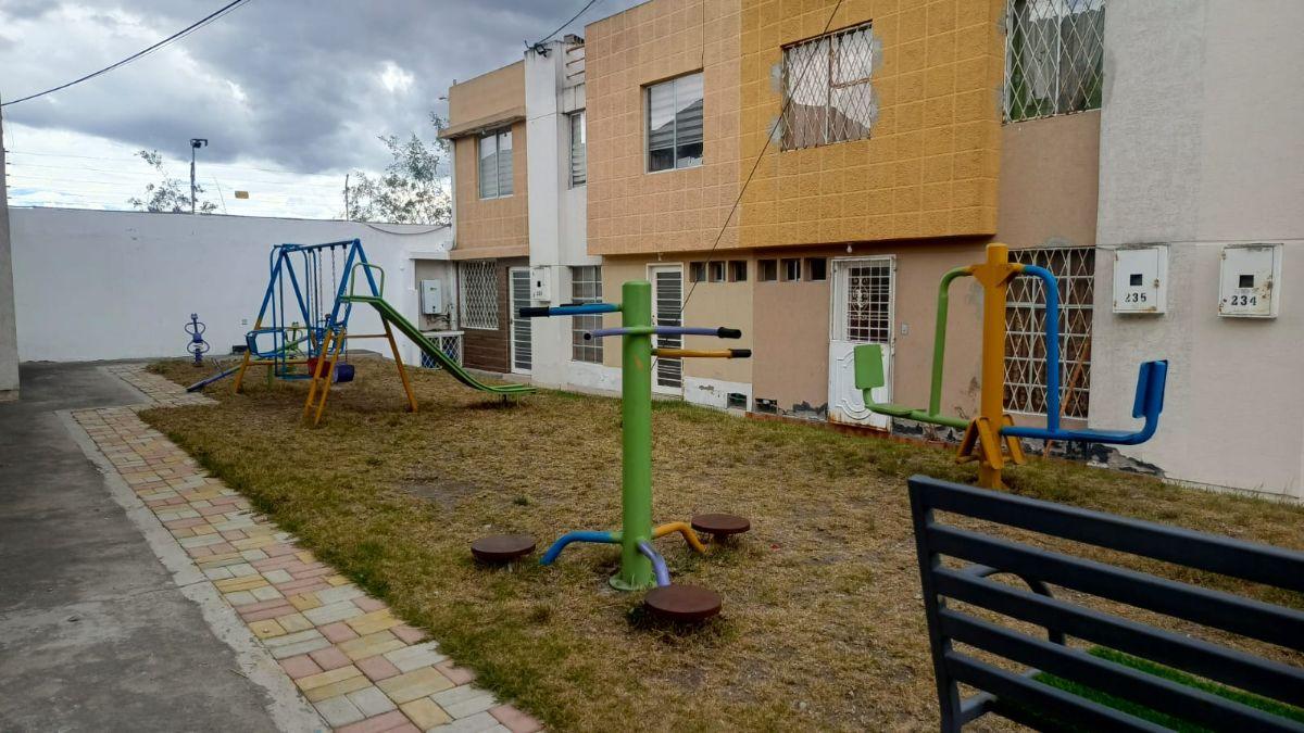 Venta Casa en La Mitad del Mundo 3 Dorm. — imagen 9
