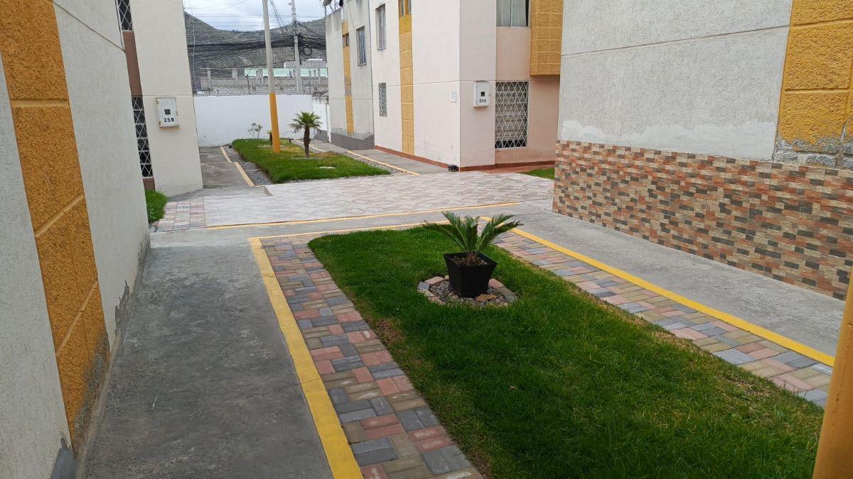 Venta Casa en La Mitad del Mundo 3 Dorm. — imagen 8