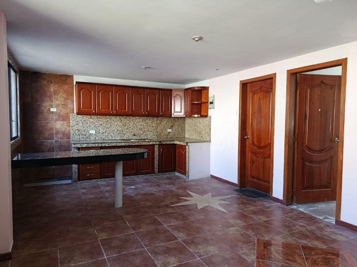 Casa Rentable 3 Pisos Sector San Martin, Sur de Quito — imagen 3