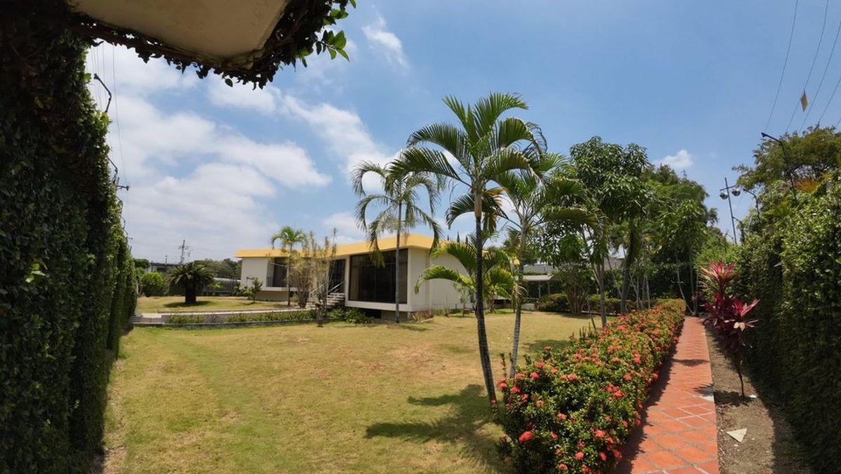 Casa de Venta en Portoviejo Av Reales Tamarindos H/m, Manabí — imagen 8