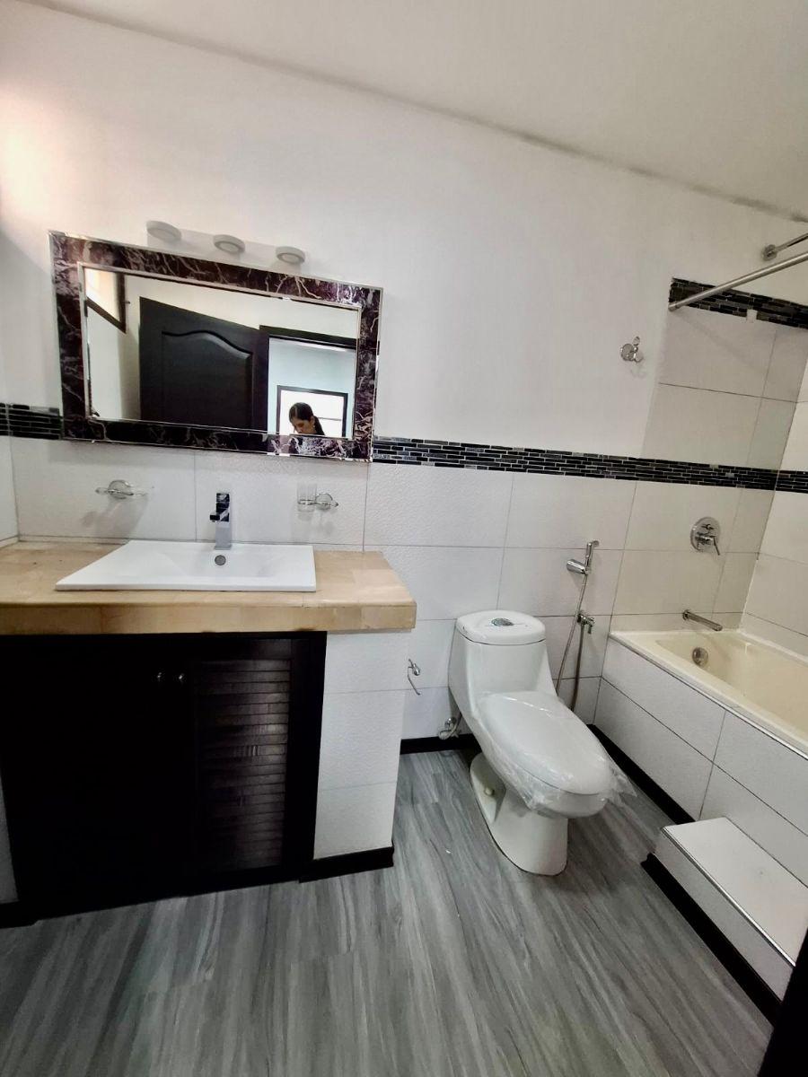 3. - Ceibos Norte Vendo Exclusiva Casa en Urb. Privada con Club Social, Guayas — imagen 8