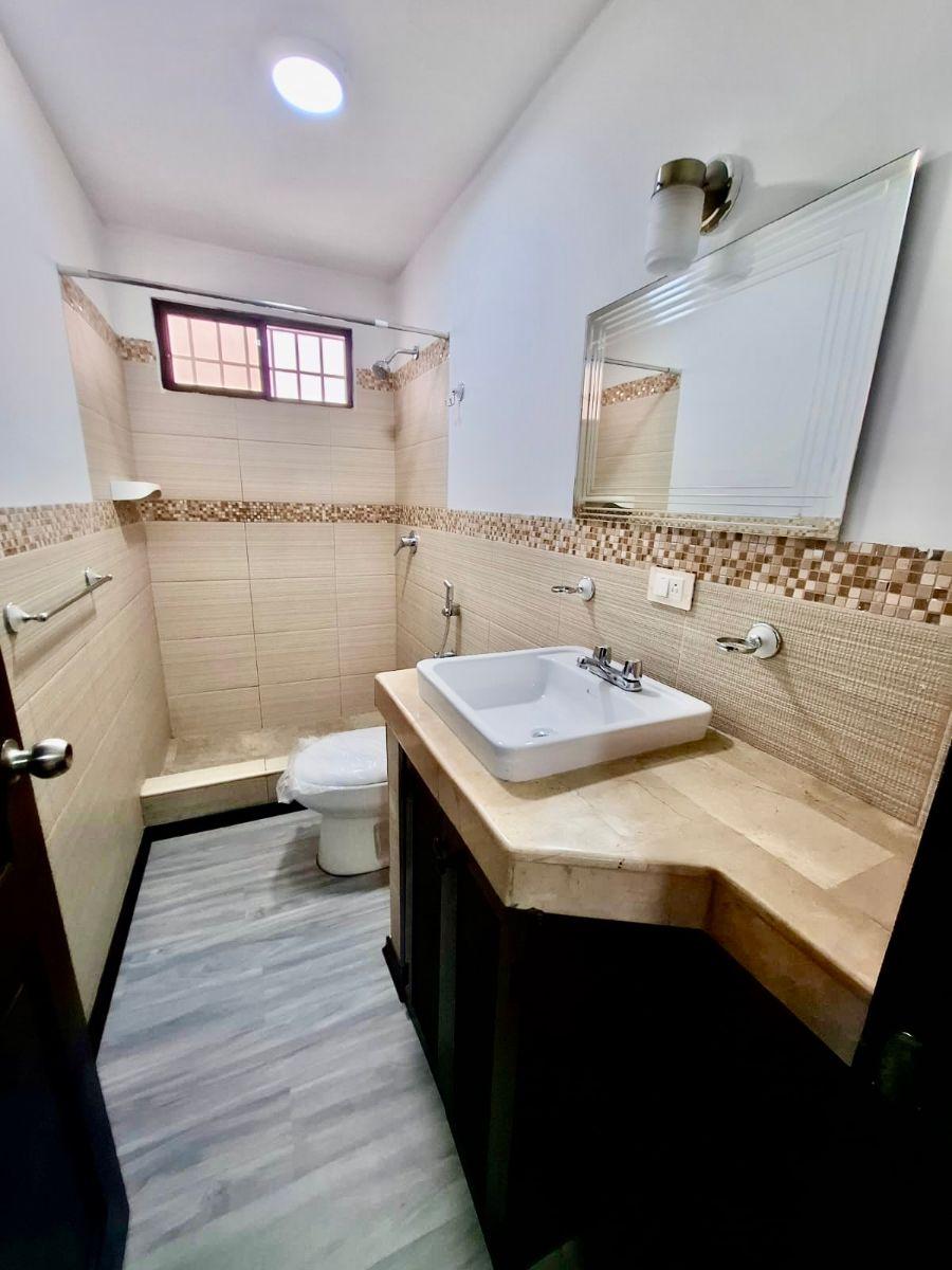 3. - Ceibos Norte Vendo Exclusiva Casa en Urb. Privada con Club Social, Guayas — imagen 7