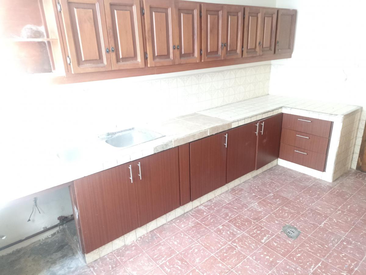 En Venta Amplia Casa, 2 Dptos, 1 Local (Garaje). Barrio México, Chimbacalle. Provincia de Pichincha — imagen 8