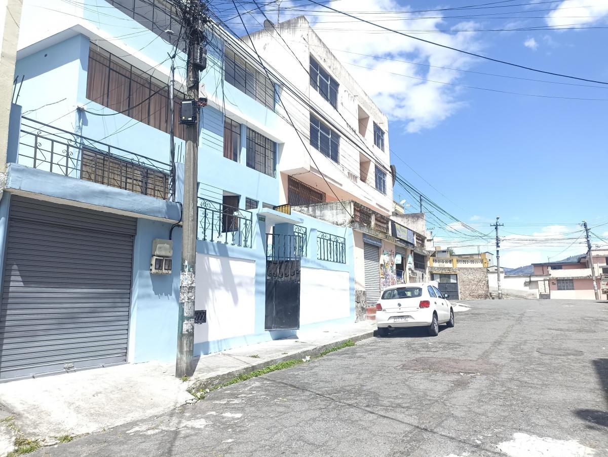 En Venta Amplia Casa, 2 Dptos, 1 Local (Garaje). Barrio México, Chimbacalle. Provincia de Pichincha — imagen 7