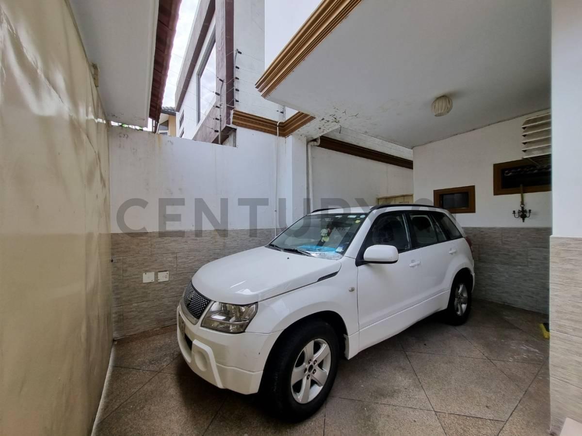 Casa en Venta de 3 Plantas con Piscina, 5 Cuartos, 4baños, 2 Medio Baño. Luisn. Guayas — imagen 6
