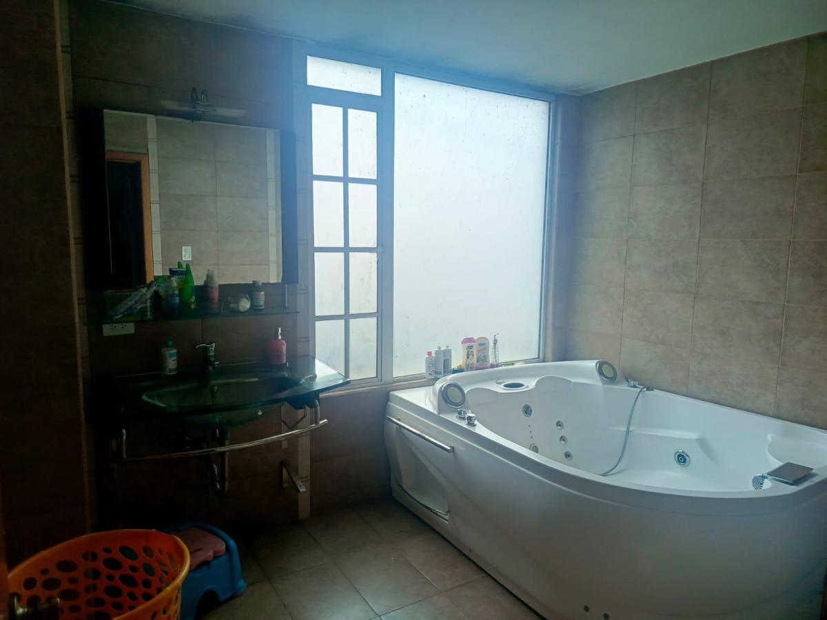 Casa de Venta en El Valle de Los Chillos Puente 2 — imagen 2