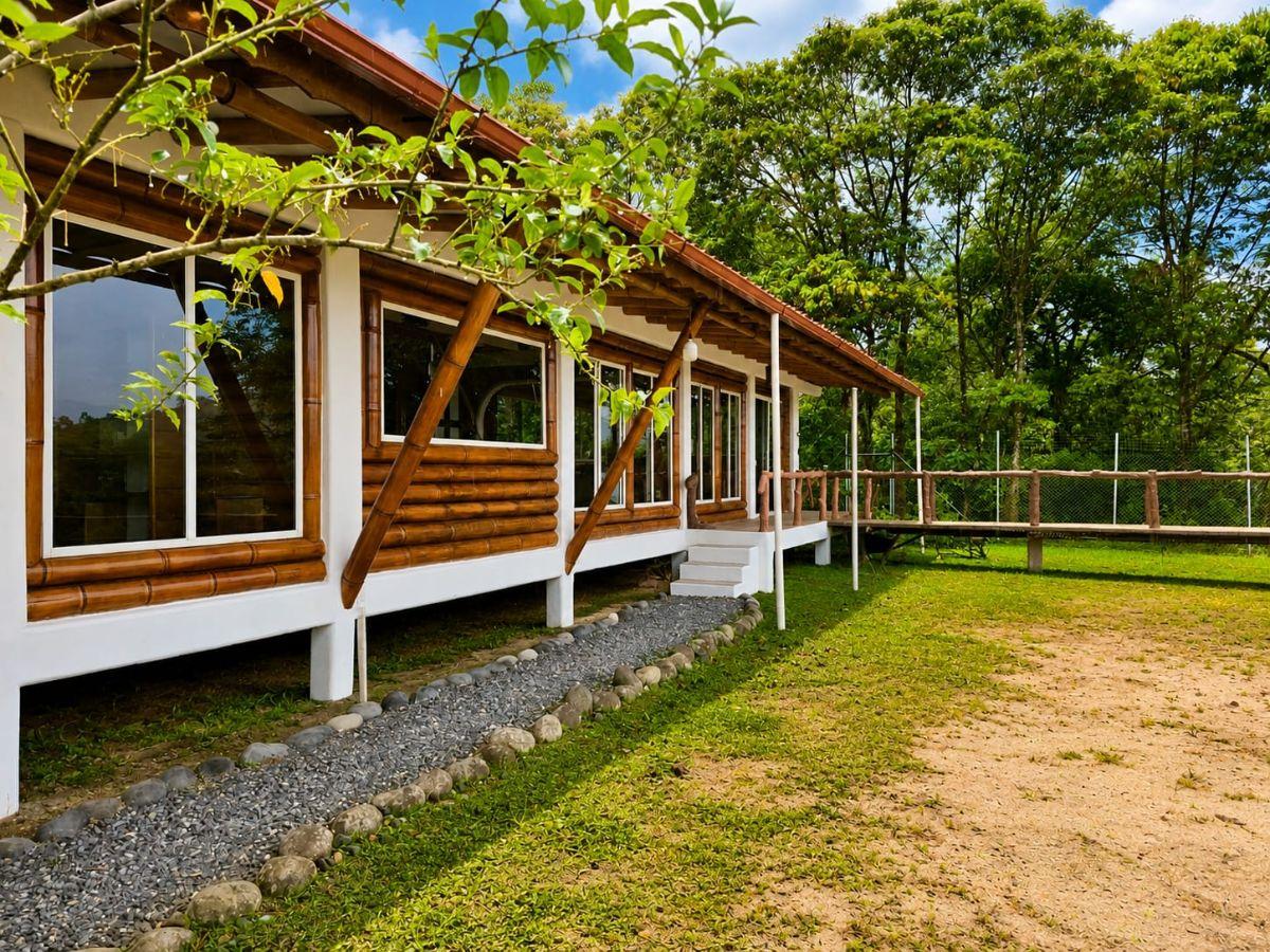 Hermosa Propiedad en Mera, Pastaza — imagen 6