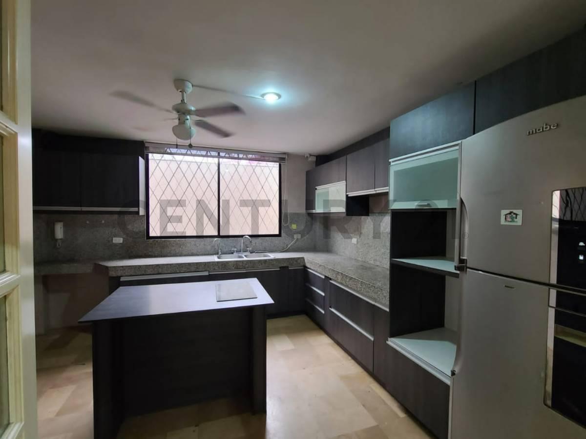 Venta Casa Residencial en Kennedy Norte, Guayas — imagen 8