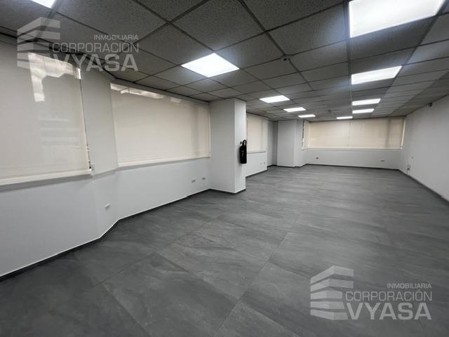 Carolina - Amazonas y Rumipamba, Oficina de Venta 70 m² — imagen 4