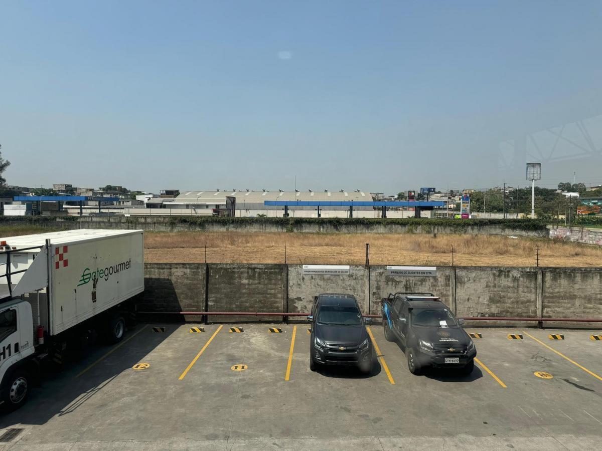 Local Comercial en Via Daule, Guayas — imagen 2