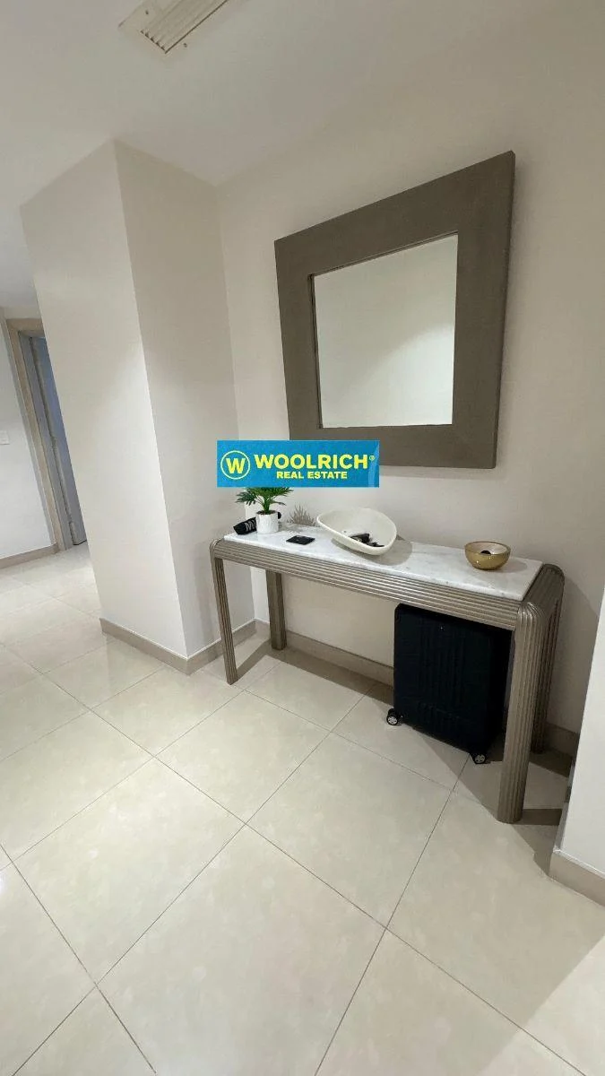 Torres del Hilton Colon, Vendo Departamento Amoblado, 2 Dorm, Parqueo, 135 m², Guayas — imagen 2