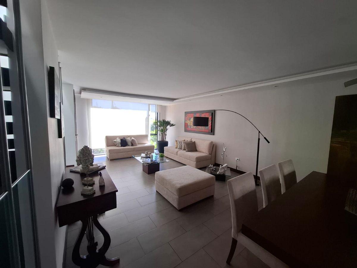 Casa de 197 m² con 3 Dorm. en Venta en Cumbayá — imagen 10