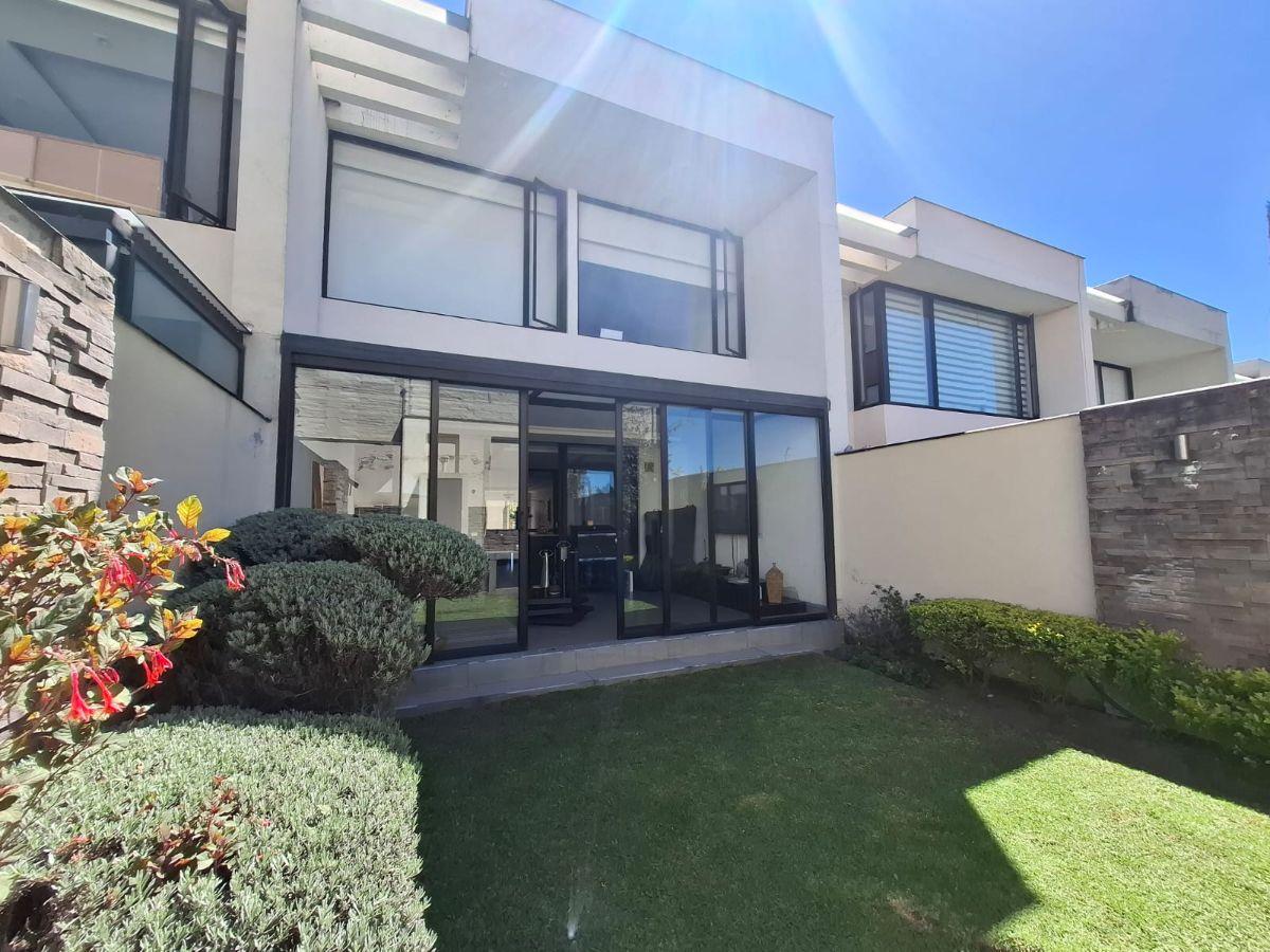 Casa de 197 m² con 3 Dorm. en Venta en Cumbayá — imagen 2