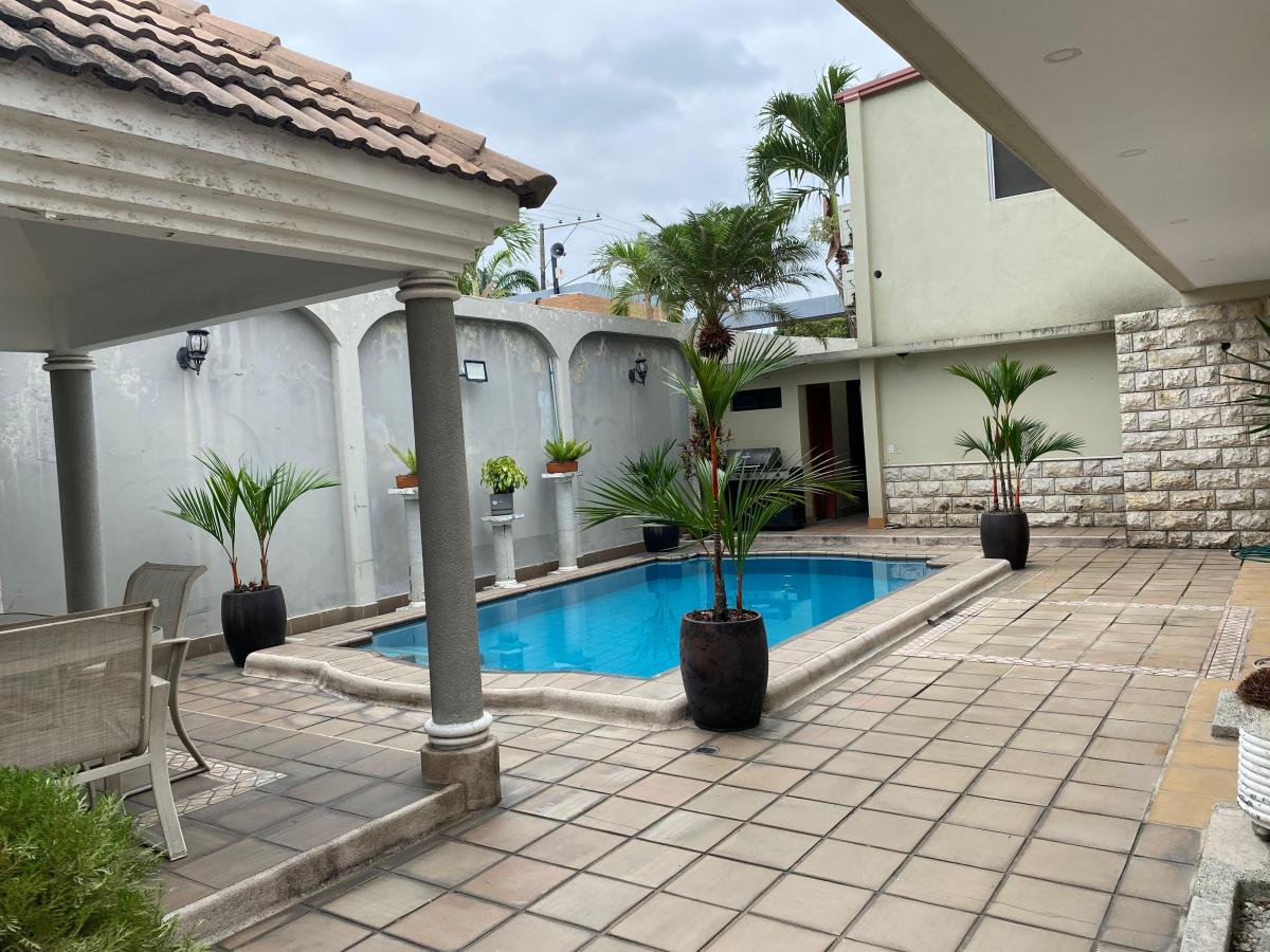 Venta de Amplia Casa Rentera en Km. 1 Vía Samborondon, Guayas — imagen 3