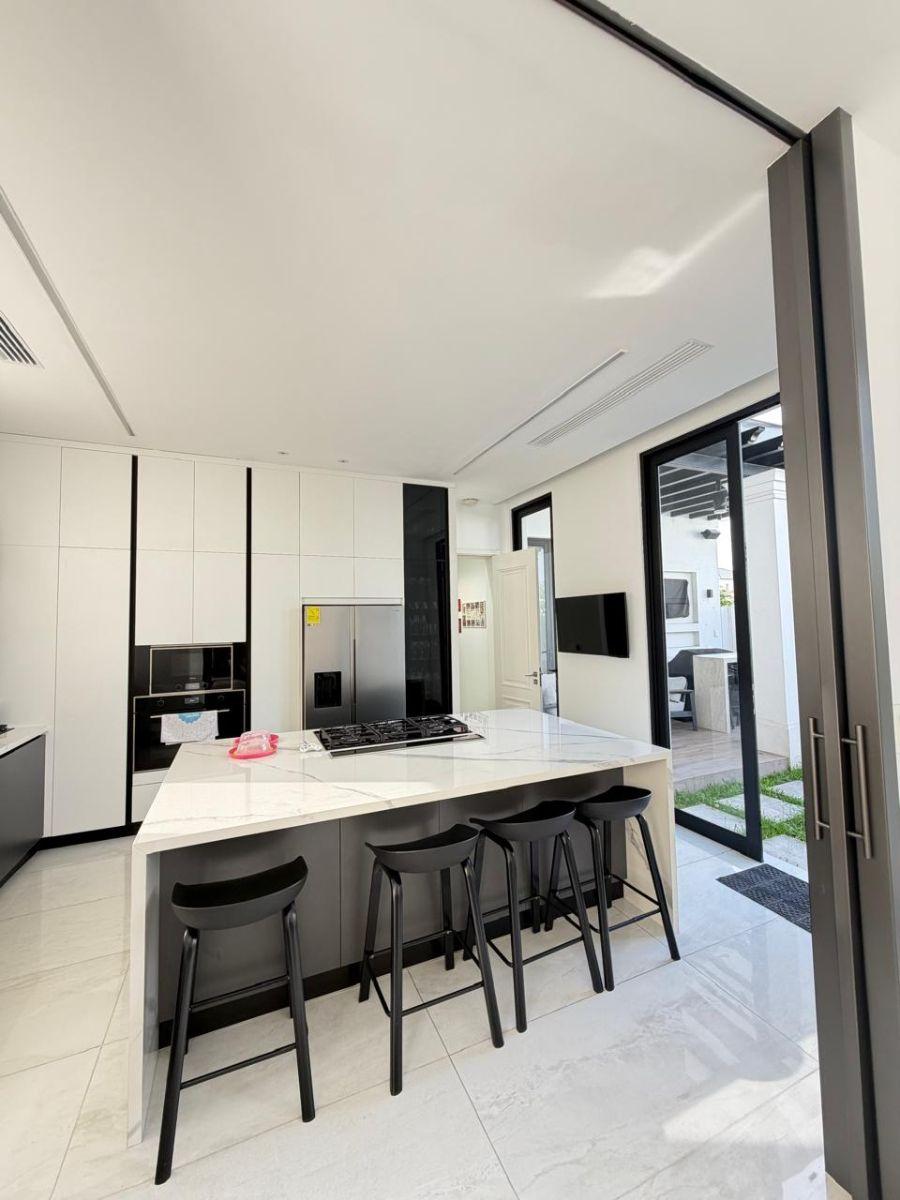 Vendo Villa Aires de Batan Cerca de Plaza Lagos, Guayas — imagen 8