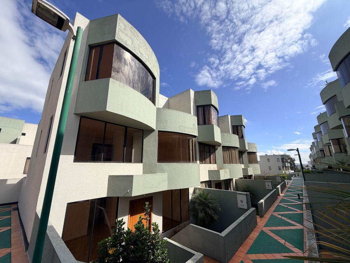 Casa en Venta Esquinera Carcelen 205 m² en Conjunto 4 Habitaciones — imagen 10