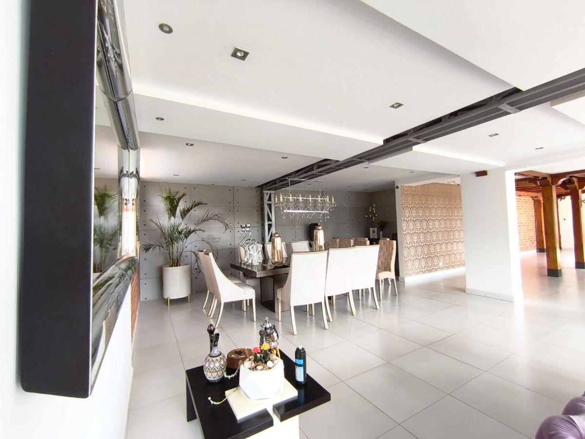 Se Vende Casa de 3 Dorm. en 5.000 m² de Terreno - Tumbaco — imagen 2