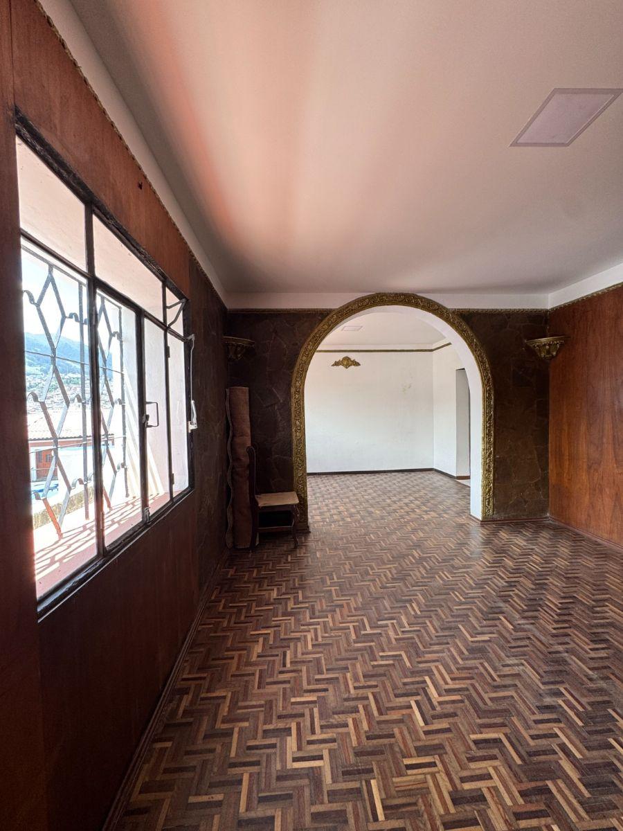 Casa de Oportunidad en La Tola | $85.000 | 450 m² | 5 Dorm. | Vista Panorámica — imagen 5