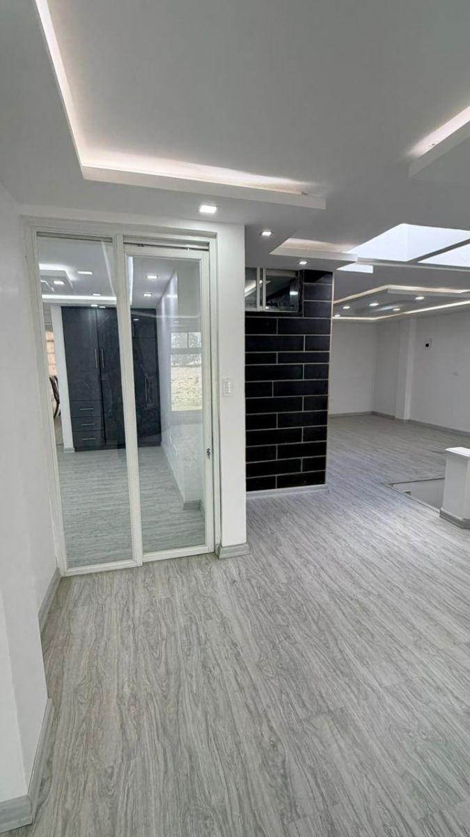 Amplia Residencia de 380 m² - 5 Hab - Bar Privado - Cerca de La Unach, Chimborazo — imagen 2