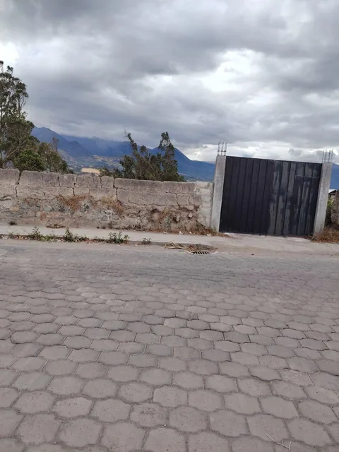 Foto de Terreno de 4000 m² en Venta en Atuntaqui, Imbabura
