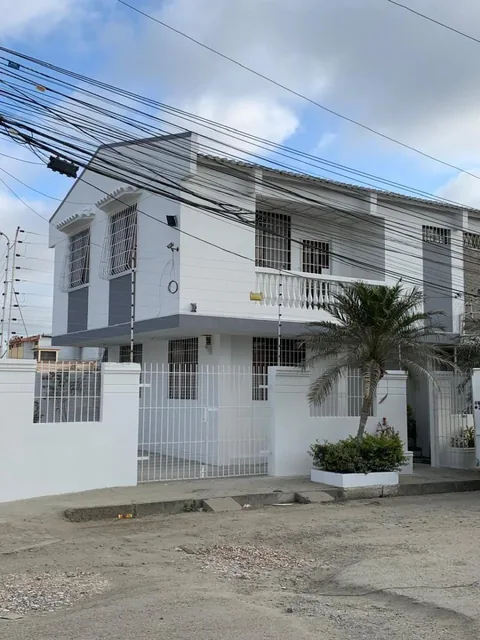 Foto de Vendo Casa en Salinas Cerca Al Paseo Shopping y a La Playa de Puerto Lucia