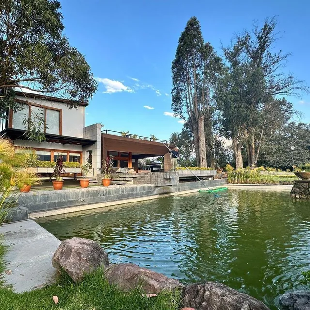 Foto de Casa con 4170 m² en Venta con 5 Habitaciones en Tumbaco