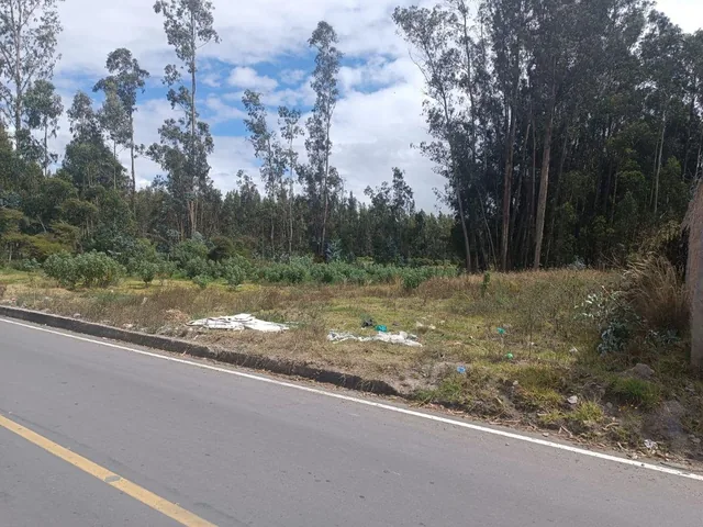 Foto de Terreno de 1500 m² en Venta Sector El Vergel, Via a San Clemente. Chimborazo