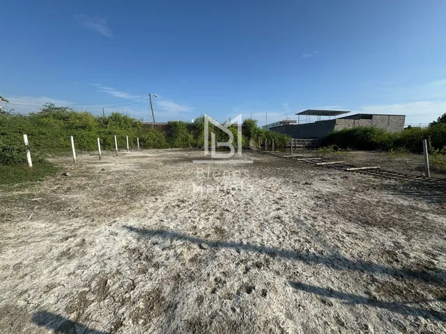 Foto de Gran Oportunidad de Inversión: Terreno de 406 m² en Salinas