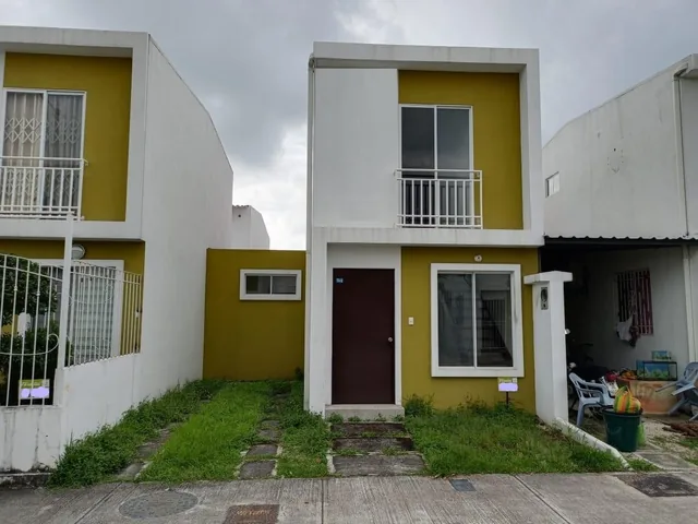 Foto de Casa de Venta en La Urbanización Ciudad Santiago, 3 Dorm., de Estreno, Guayas