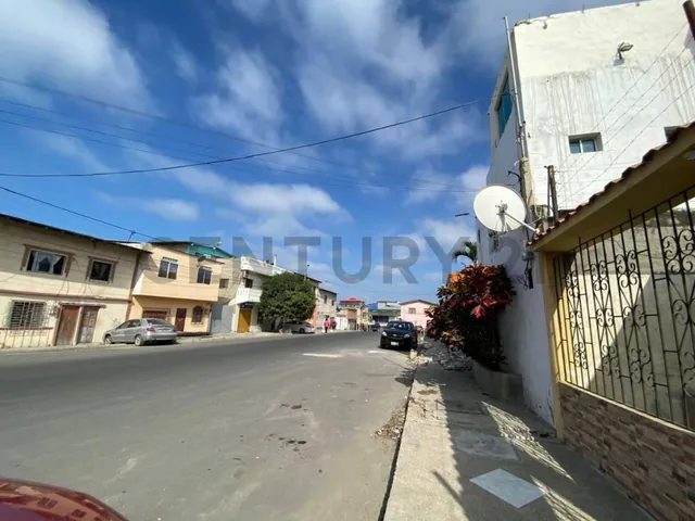 Foto de Casa en Venta en La Libertad – ¡Ubicación Estratégica! V. Vill