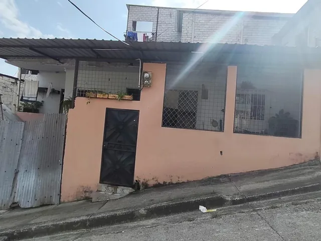 Foto de Casa en Venta, Colinas de La Alborada, Irir, Guayas