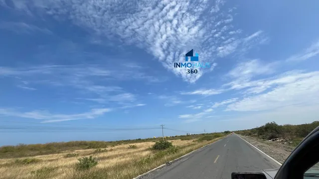 Foto de Terreno Comercial Venta de 5.000 m² Frente a La Vía Playas Engabao Ideal Para Gasolinera o Inversión, Guayas