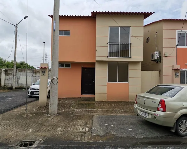 Foto de Casa Esquinera de Venta en La Urbanización Durán City, 3 Dorm.. Guayas