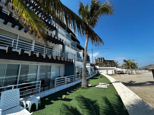 Foto de Departamento de 95 m² con 3 Habitaciones en Venta Frente Al Mar, Guayas