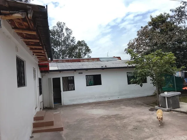 Foto de Casa de Venta en Sector Andaluz de Conocoto a La Altura del Puente 3