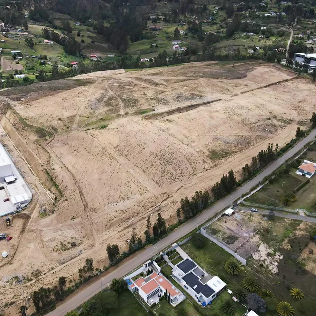 Foto de Vendo Terrenos Industriales en Cuenca, Azuay