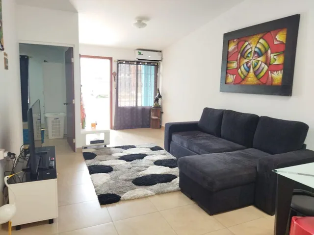 Foto de Casa Semi Amoblada de 72 m² con 3 Dorm. en Venta en Urbanización de Vía Salitre - Samborondón, Guayas