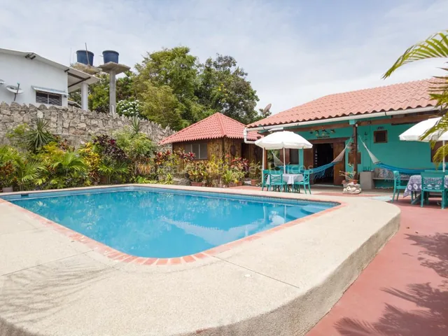 Foto de Casa con La Mejor Vista de Ballenita en Venta