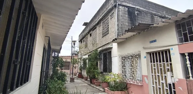 Foto de En Venta Casa, 2 Departamentos, Pradera 3, Sur Guayaquil - C. Garcia, Guayas