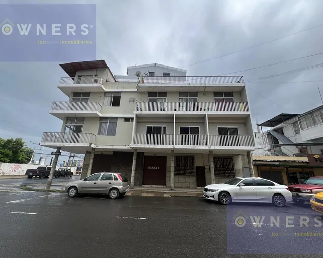 Foto de Venta Edificio Esquinero Comercial en Manta (Jlr), Manabí