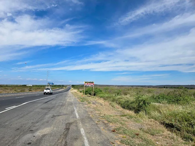 Foto de Terreno en Venta de 9.5 Hectáreas Al Pie de Carretera - Km. 5 Entrada a Santa Elena