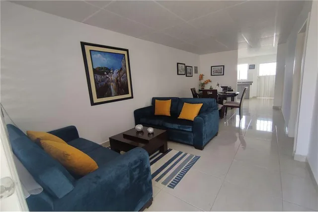 Foto de Casa de Venta en Urbanizacion Portoviejo, Manabí
