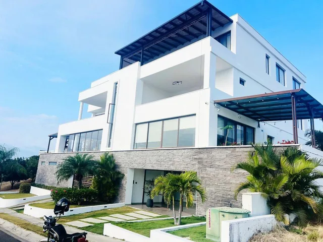 Foto de Departamento Duplex de Lujo con Vista Al Mar, Manta, Manabí